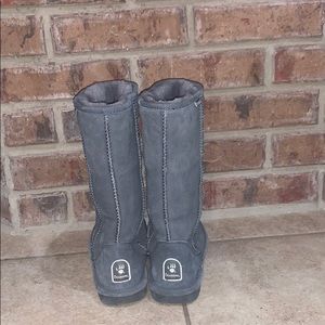 Gray bear paw boots